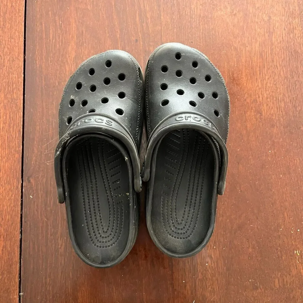 Crocs Classic Unisex Youth Black Clogs 5-7 Slider Sandals Straps Comfort Flats